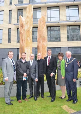 Fans turn out in force to see unveiling of sculpture tribute to The Jam