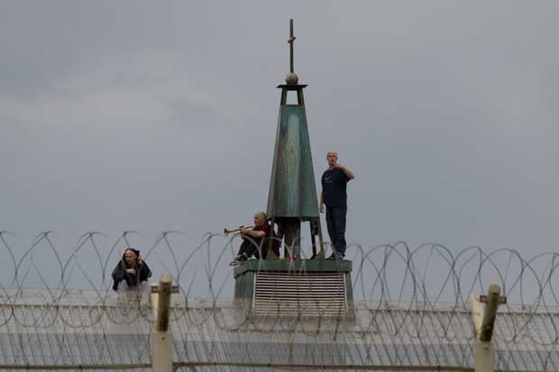 Coldingley Prison trio perform Jailhouse Rock in Bisley