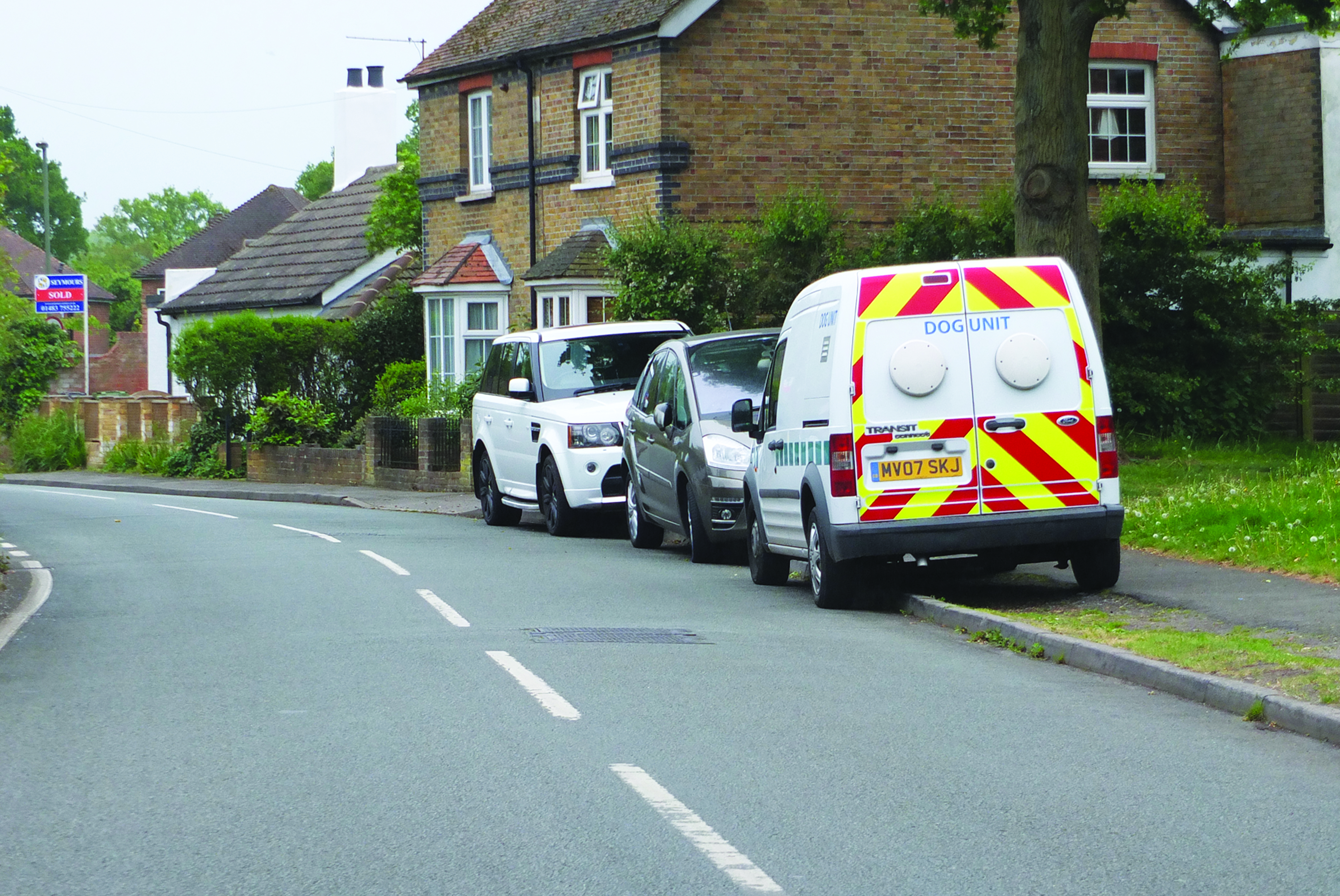 Double yellow woe wokingnewsandmail.co.uk