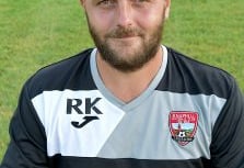 Keown wants to stay in Knaphill FC hot-seat