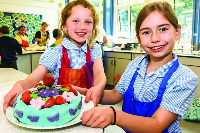 Woking pupils enjoy junior bake off