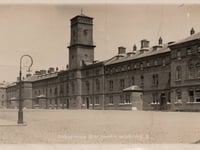 The pickpocket who built a prison