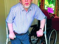 Simon smashes charity target in supreme effort