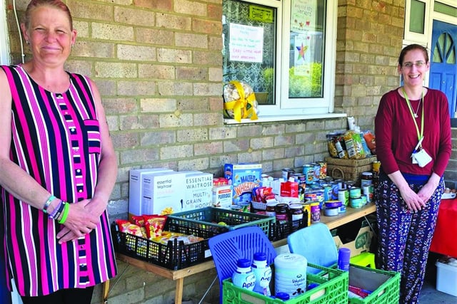 Community food table helping residents