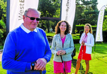Golf club tees up charity funds
