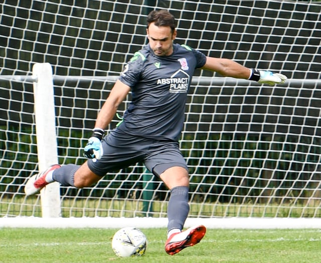 Relaxation is key, says Cards’ keeper Ross