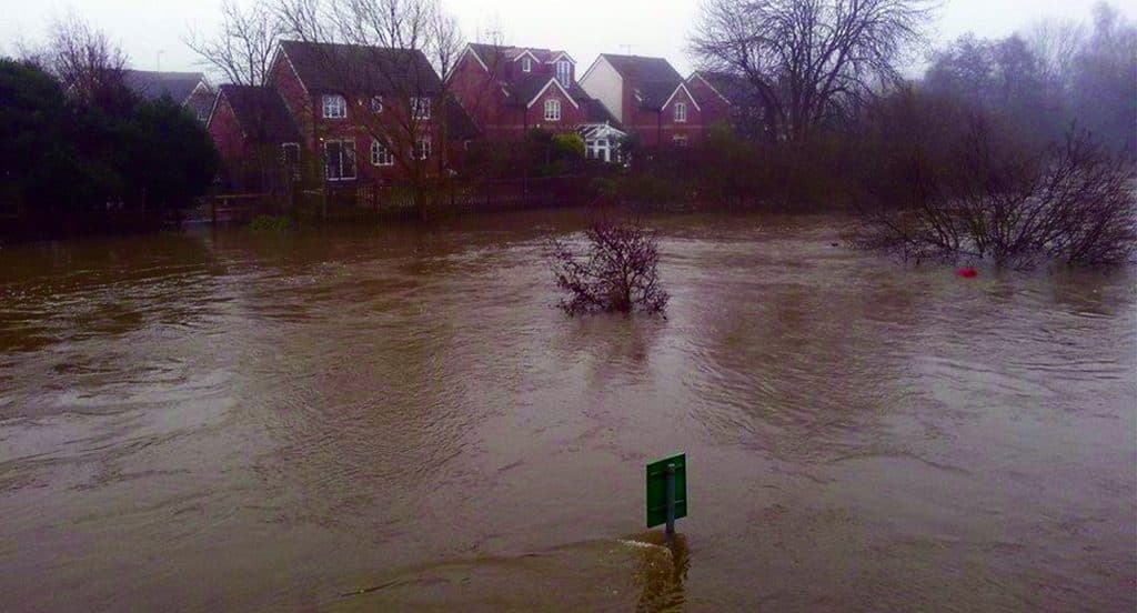 Flood defence scheme to protect Byfleet homes | wokingnewsandmail.co.uk