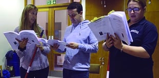 Theatre group offers Woking Mind a helping hand