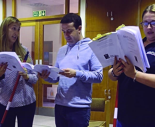 Theatre group offers Woking Mind a helping hand