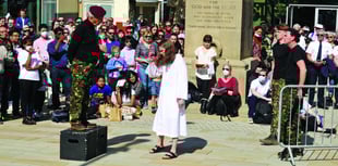 Crowds bear witness to Easter crucifixion