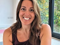 Free online yoga sessions to help Macmillan charity