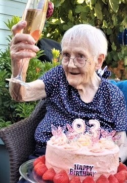 Queen Consort’s letter of condolence remembers Eileen