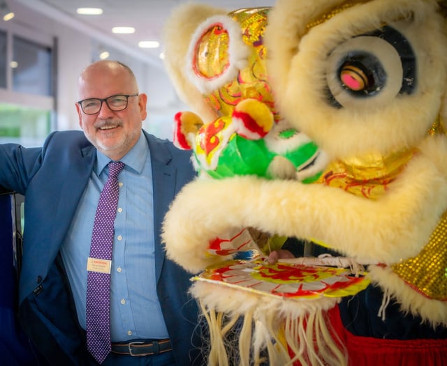 Enter the Dragon Boats - hospice fundraiser takes to the water