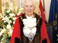 Back on the chain gang for second term as Mayor