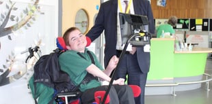 Treloar's student asks East Hampshire MP if he can juggle