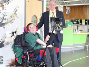 Treloar's student asks East Hampshire MP if he can juggle