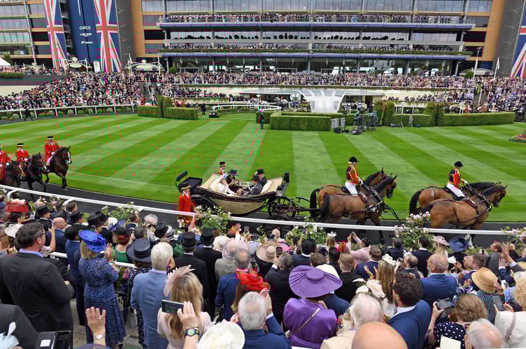 ROYAL ASCOT 2023

ASCOT, BERKSHIRE
ENGLAND
JUNE 20th 2023
PHOTOGRAPHER: Malcolm Wells 


Meeting:ROYAL ASCOT 2023


The 4th Carriage to enter The Parade Ring was carrying Mr Willie Mullins, Mrs Willie Mullins, Mr Ralph Beckett and Mrs Ralph Beckett 

Picture: Malcolm Wells 
Professional Photographer 
E: malcolmrichardwells@gmail.com