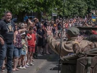 Alton welcomes the Armed Forces Day Convoy to Anstey Park