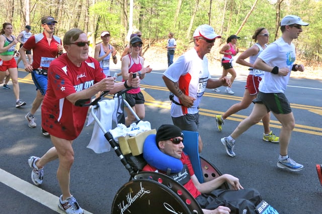 A wheelchair, a dream, and a dad's love: Team Hoyt's incredible story