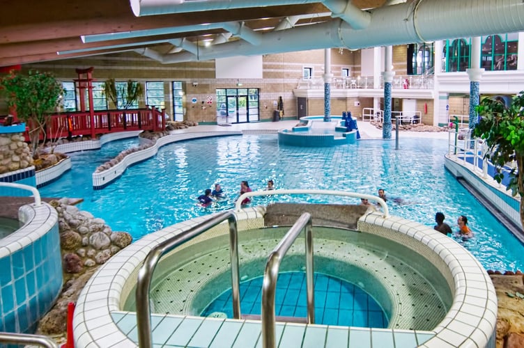 Woking Leisure Centre and Pool in the Park