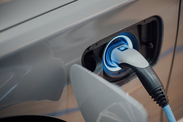 A3 van drivers to be paid £10,000 to switch to electric vehicles