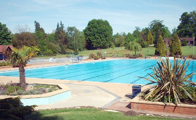 Guildford lido closing for ‘urgent and major’ repairs