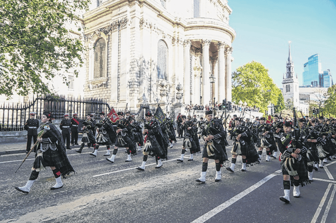 Gordon’s School Pipes and Drums taking part in the Lord Mayor’s Show parade