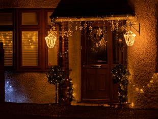 Houses on 'festive' streets in Woking could be worth up to £240k more 