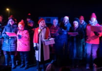 Anita Dobson adds star appeal to Elstead's Christmas lights switch-on