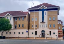 Surrey Police detention officer dismissed after assaulting prisoner
