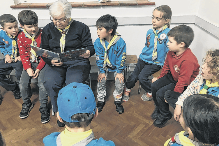1st St John’s Beaver Scouts were enthralled by a reading of T’was the Night Before Christmas