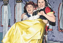 Byfleet Players' new year panto Snow White draws rave reviews