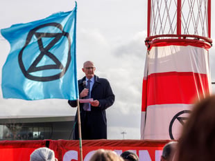 VIDEO: UN probing Surrey Police action against Farnborough campaigner