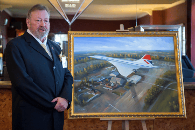 Simon Atack unveils his painting Speedbird Delta Golf Over Brooklands