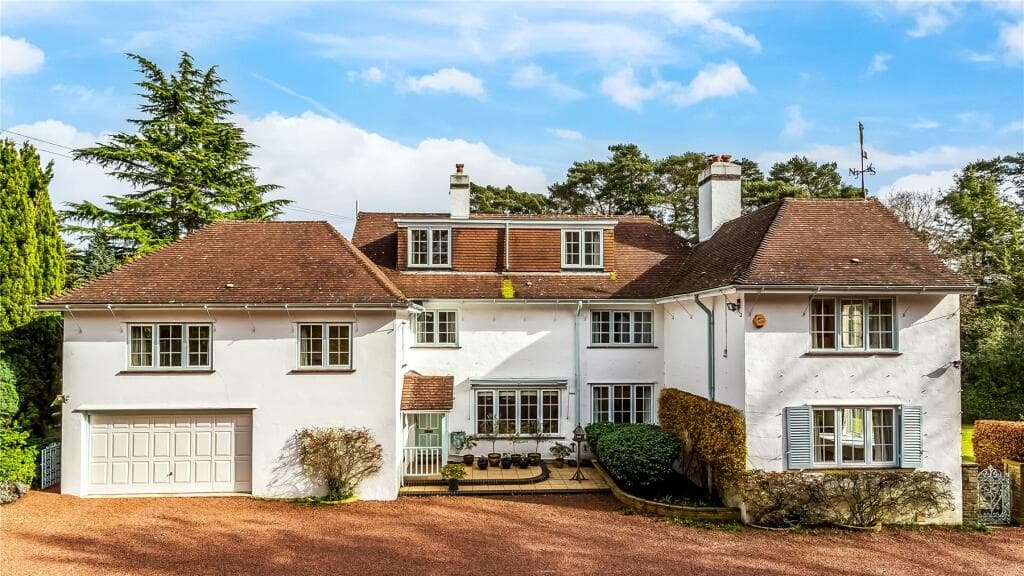 Worplesdon "quintessential" country home for sale has private golf club access