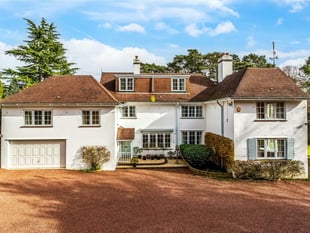 "Quintessential" £2m country house for sale with golf club access 