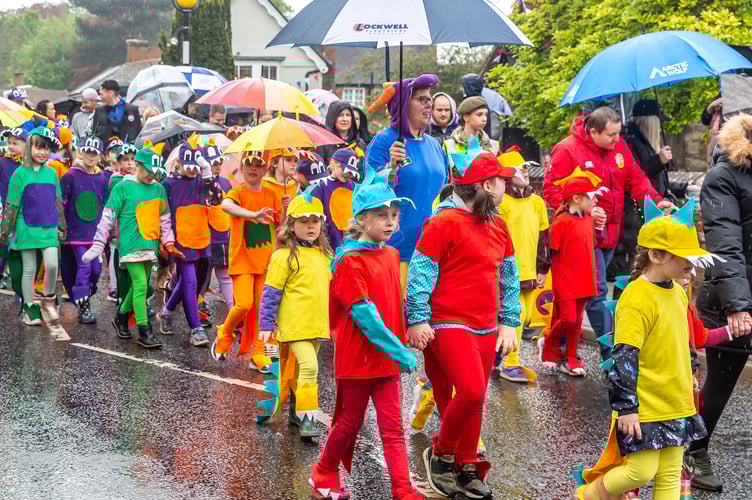 West Byfleet Guides and Brownies at the Chobham Carnival procession