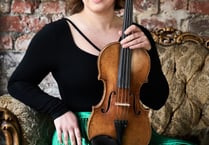 Internationally renowned violinist Chloe Hanslip plays G Live