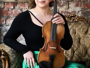Internationally renowned violinist Chloe Hanslip plays G Live