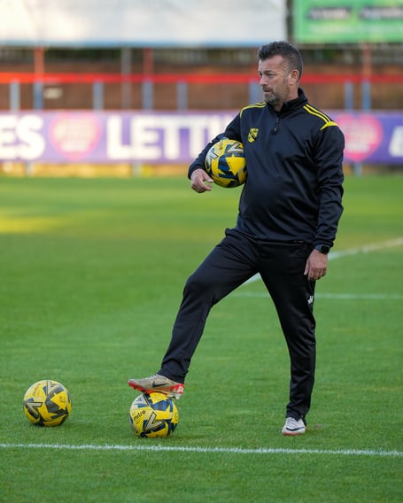 Ian Selley has left Westfield to fill the vacancy at Leatherhead