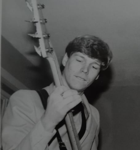 The last concert raised money for pulmonary fibrosis, former bass player Mick Bailey suffered from the disease