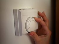 Thousands of Woking households get discount on energy bills