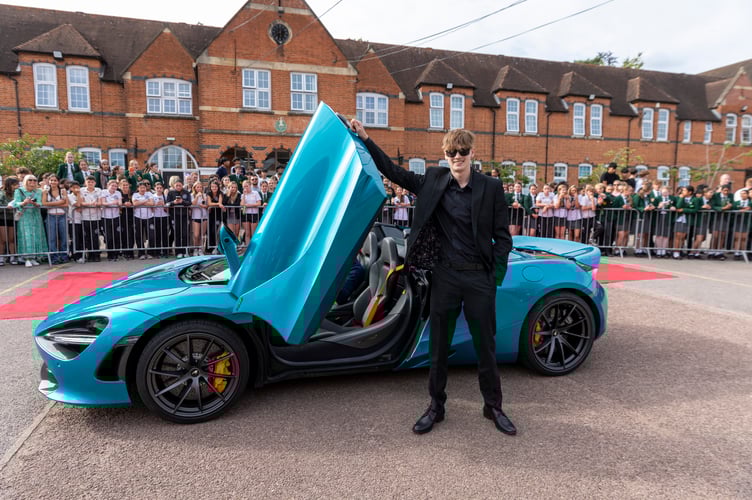 Gordon's School Prom