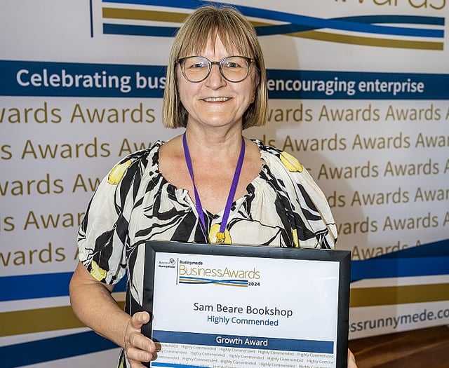 Hospice bookshop receives business award