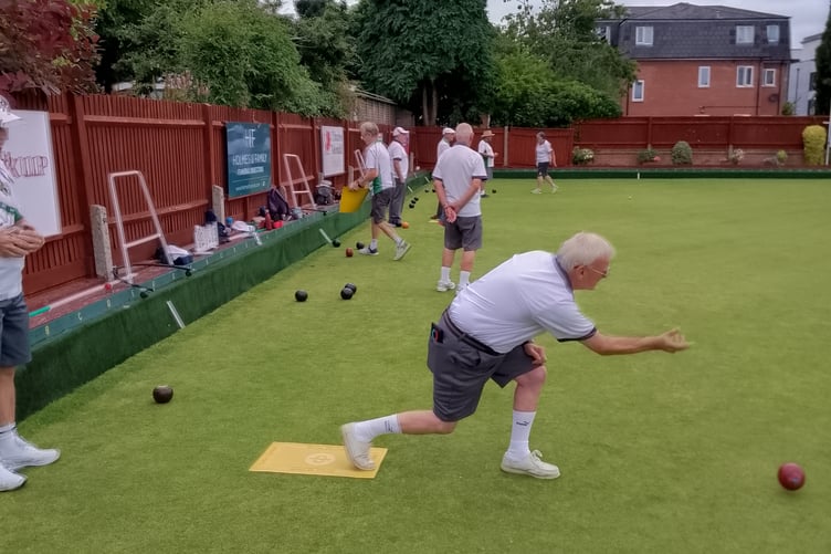 Mayford Hall Bowls Club had a mixed week of results