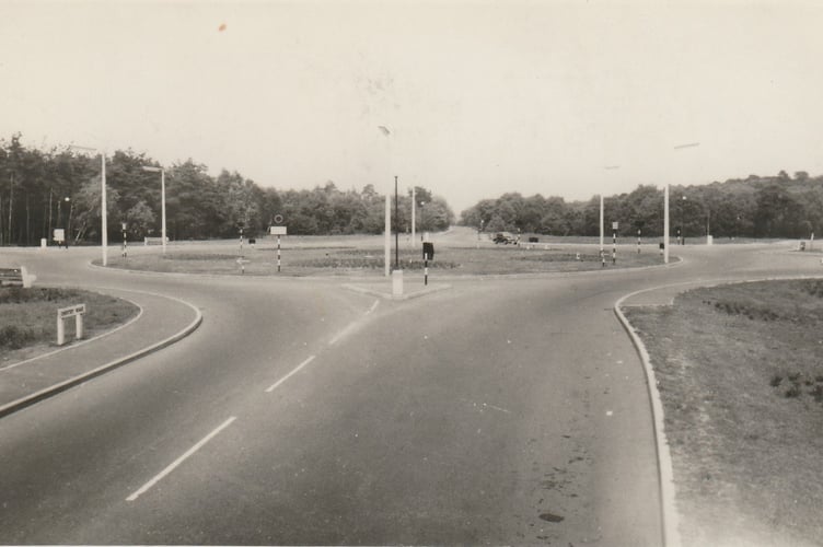 Postcard showing the Six Crossroads roundabout
