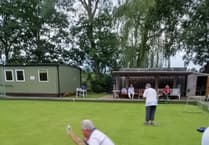 Mayford Hall Bowls Club beat Farnham after Ewhurst defeat