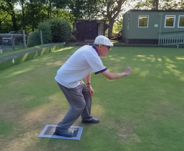 Mayford Hall beat Fleet Social