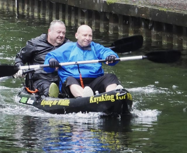 'Two Old Blokes in a Kayak' tackle Basingstoke Canal to help wildlife