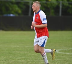 Knaphill stunned by North Greenford's late surge